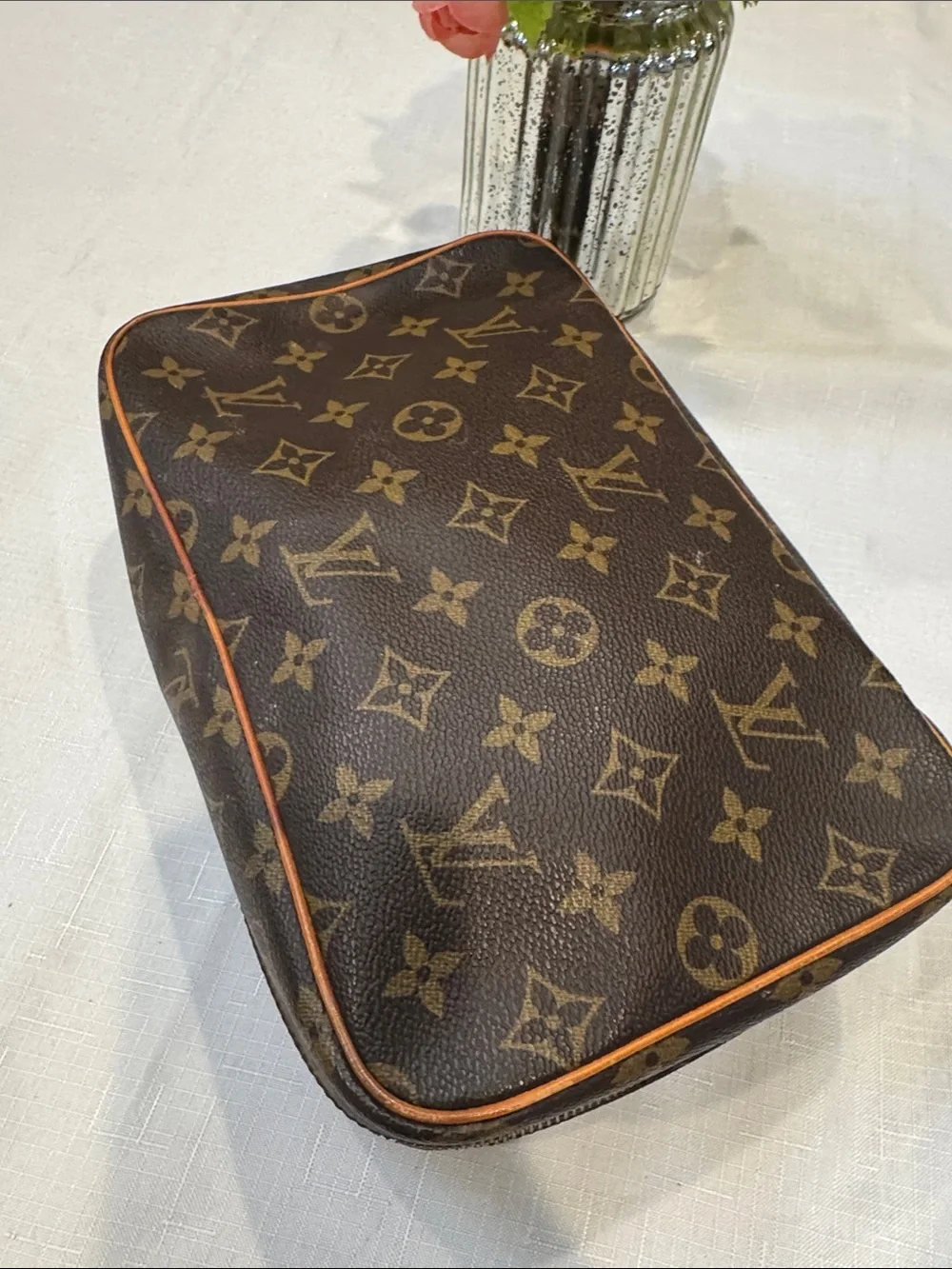 Louis Vuitton authentic louis